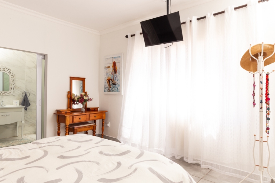 4 Bedroom Property for Sale in Velddrif Western Cape